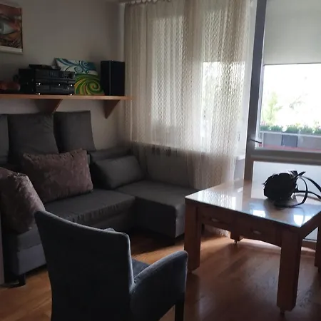 Mieszkanie 1-4 Soby Targowek Blisko Metra * ורשה