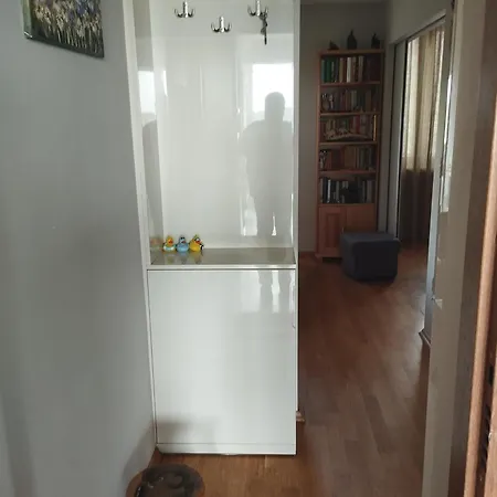 Mieszkanie 1-4 Soby Targowek Blisko Metra דירה